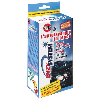 Lavare l'auto con un panno senza acqua e tante sostanze chimiche? La soluzione si chiama Enzy System Auto