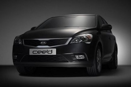Video: Kia Cee'd torna rinnovata nel design. Debutta.. (Guarda)